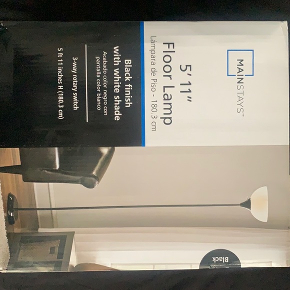 Chic unopened 5’11 black floor lamp. - Picture 1 of 3